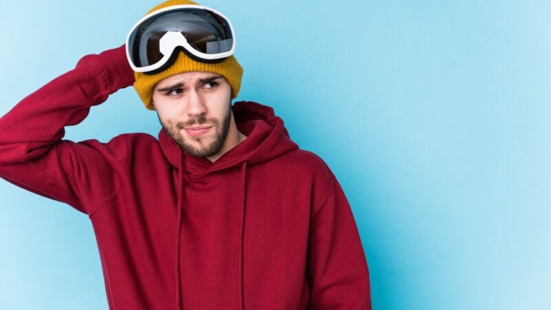 Odzież snowboardowa: Jak wybrać idealny strój na snowboard?